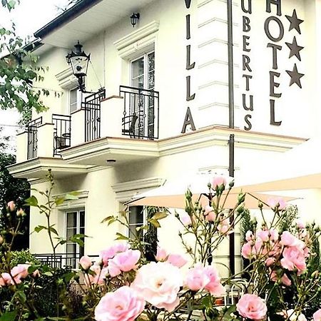 Hotel Villa Hubertus كوتنو المظهر الخارجي الصورة