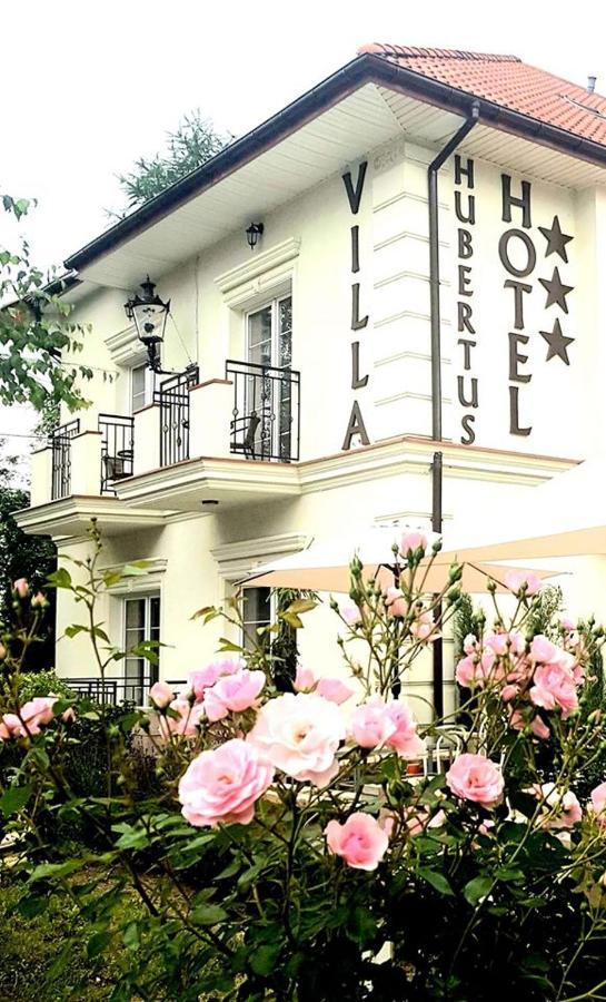 Hotel Villa Hubertus كوتنو المظهر الخارجي الصورة