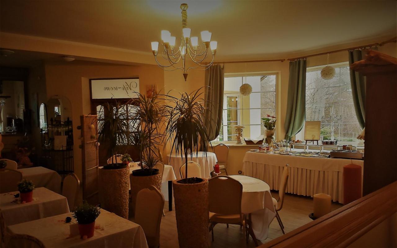 Hotel Villa Hubertus كوتنو المظهر الخارجي الصورة