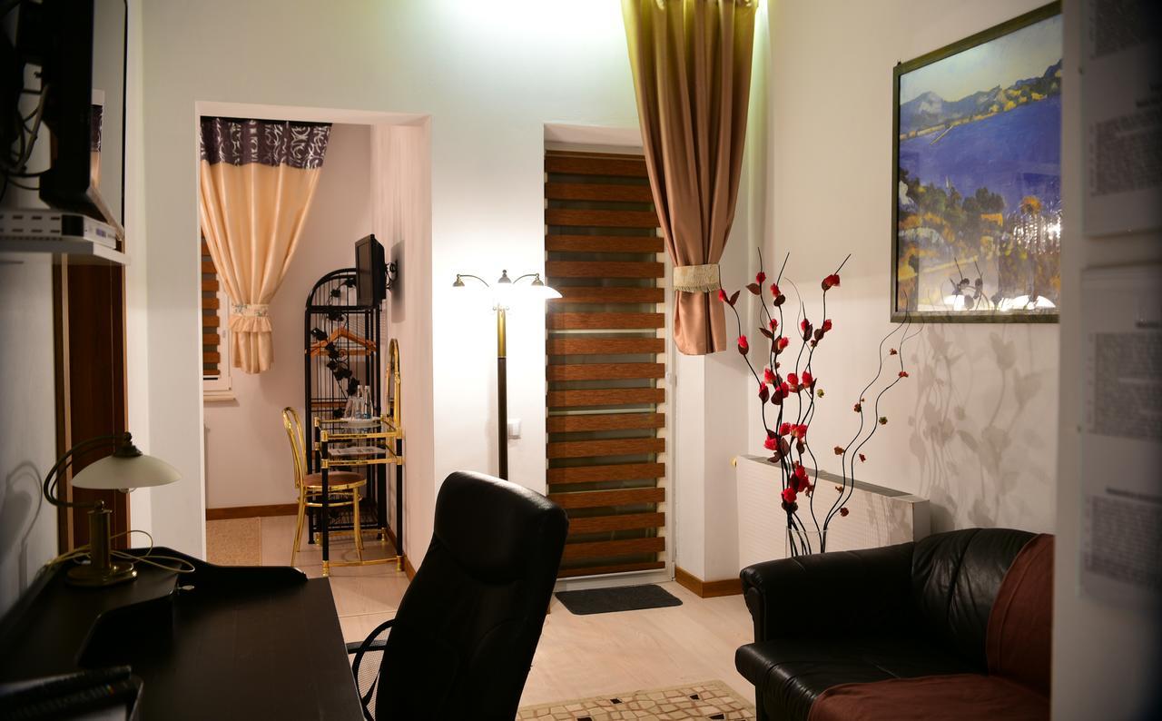 Hotel Villa Hubertus كوتنو المظهر الخارجي الصورة